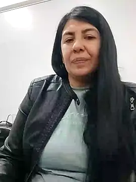Snapshot of aisha_latina chatting on February 18, 5:53 pm aisha latina online show from February 18, 5:53 pm