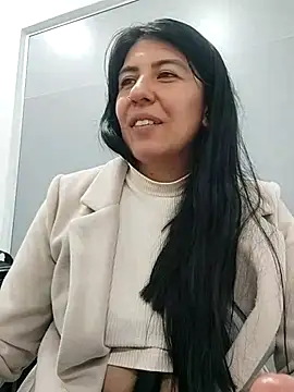 Snapshot of aisha_latina chatting on March 14, 8:17 pm aisha latina online show from March 14, 8:17 pm