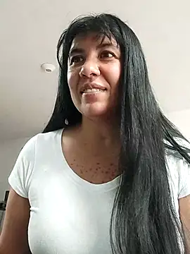 Snapshot of aisha_latina chatting on July 14, 12:55 pm aisha latina online show from July 14, 12:55 pm