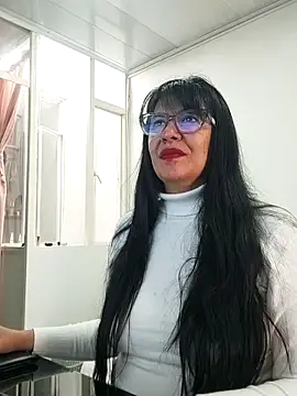 aisha latina online show from February 25, 2:39 pm