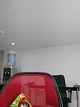 aisha latina online show from October 28, 3:33 pm