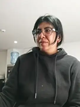 aisha latina online show from November 6, 3:27 pm