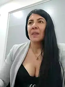 Snapshot of aisha_latina chatting on February 21, 8:49 pm aisha latina online show from February 21, 8:49 pm