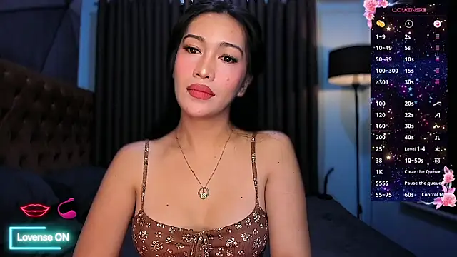 Jasmine Elcock online show from February 7, 7:00 pm