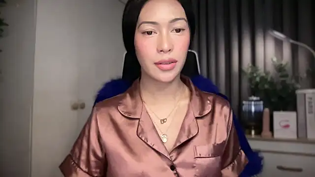 Jasmine Elcock online show from May 17, 10:54 pm