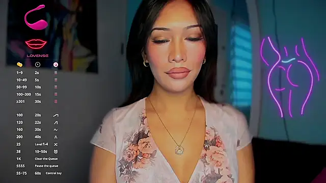 Jasmine Elcock online show from November 4, 10:13 pm