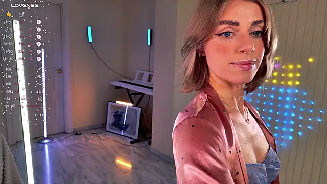 Arielle  03 online show from February 8, 9:12 pm