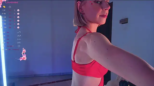 Snapshot of Arielle__03 chatting on October 12, 3:41 am Arielle 03 online show from October 12, 3:41 am