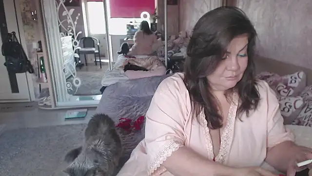 femme fatale1 online show from October 12, 11:33 am