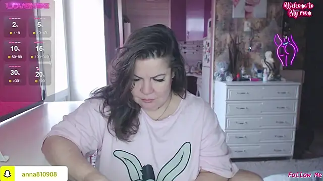 femme fatale1 online show from December 21, 9:33 am