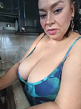 karlablue  online show from May 30, 10:04 pm