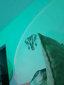 Snapshot of karlablue_ chatting on September 27, 2:07 am karlablue online show from September 27, 2:07 am