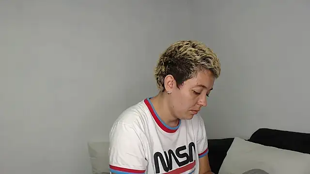 kathy luisa online show from March 13, 1:10 am