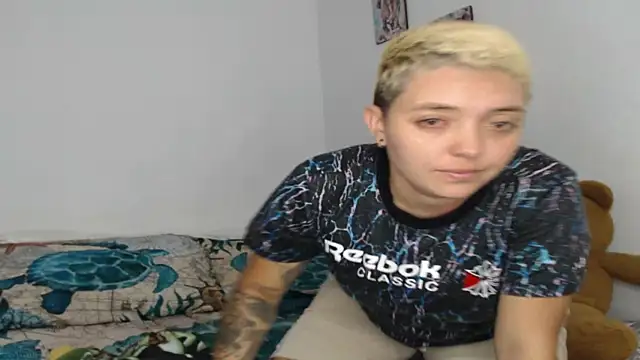 kathy luisa online show from February 10, 11:48 pm