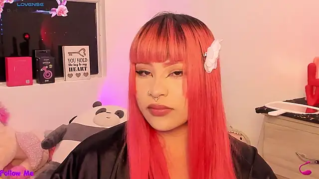 SophieRossi online show from February 8, 4:54 am