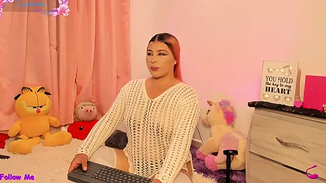 SophieRossi online show from February 12, 3:50 am