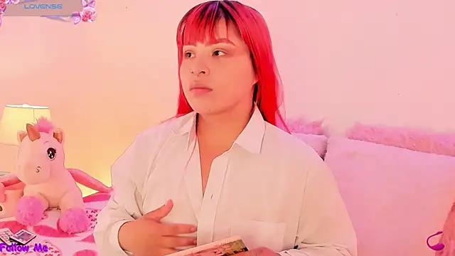 SophieRossi online show from January 8, 4:40 am