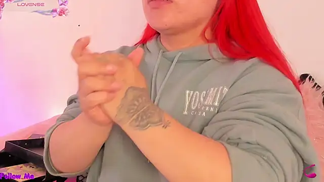 Snapshot of SophieRossi chatting on November 22, 4:00 am SophieRossi online show from November 22, 4:00 am