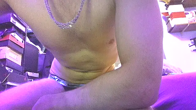 Cloudd Kingg Iceyyy online show from June 4, 2:33 pm