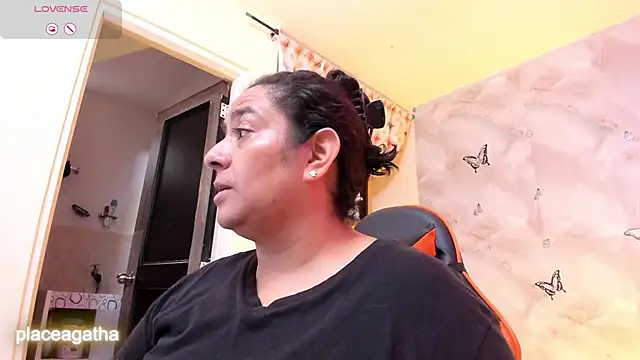 Snapshot of agathaxxx-69 chatting on October 10, 4:30 pm agathaxxx-69 online show from October 10, 4:30 pm