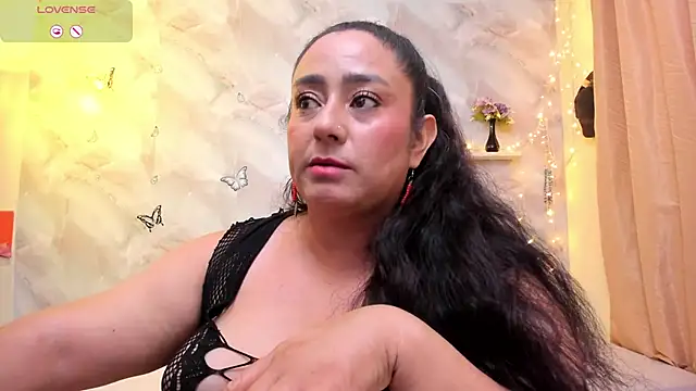 agathaxxx-69 online show from November 9, 7:40 pm