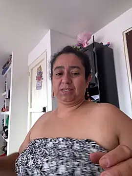 Snapshot of agathaxxx-69 chatting on June 18, 5:51 pm agathaxxx-69 online show from June 18, 5:51 pm
