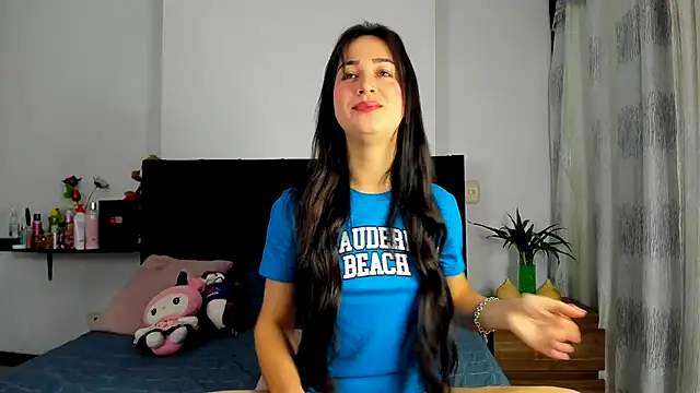 AndreaStivens online show from January 18, 10:40 am