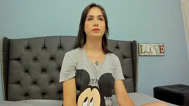 AndreaStivens online show from March 8, 12:09 pm