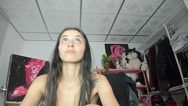 Snapshot of mariecam420 chatting on May 28, 8:59 pm mariecam420 online show from May 28, 8:59 pm