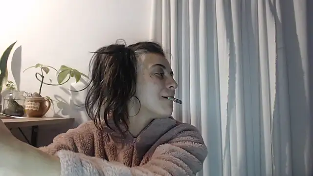 mariecam420 online show from March 19, 2:05 am