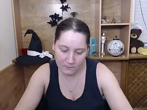 Snapshot of JosieJun_ chatting on November 24, 5:57 pm JosieJun online show from November 24, 5:57 pm