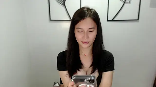 AmazingLuchie online show from March 5, 6:32 am