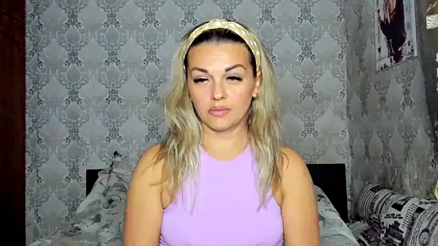 NicoletMoore online show from September 22, 7:20 pm