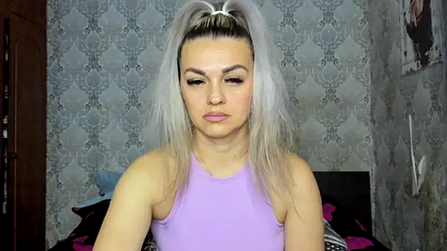 NicoletMoore online show from March 21, 9:01 pm