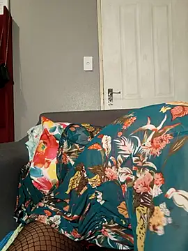 HoneyDropsX online show from May 24, 3:45 pm