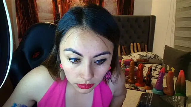 sofia23dirty online show from May 10, 11:39 pm