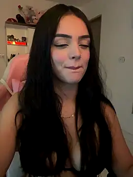 Snapshot of anniehart chatting on December 23, 1:49 am anniehart online show from December 23, 1:49 am