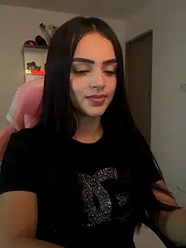 Snapshot of anniehart chatting on December 16, 1:43 am anniehart online show from December 16, 1:43 am