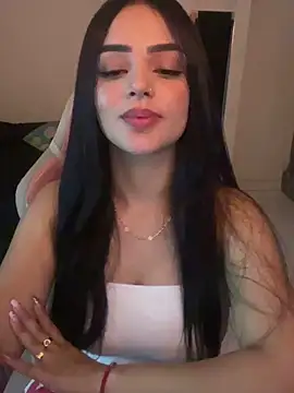 Snapshot of anniehart chatting on December 15, 2:28 am anniehart online show from December 15, 2:28 am