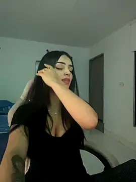 Snapshot of anniehart chatting on November 27, 2:12 am anniehart online show from November 27, 2:12 am