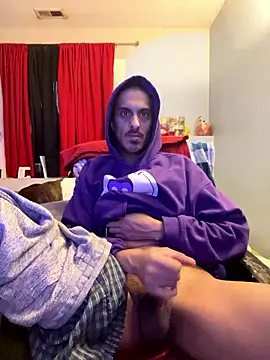 hottboyy45 online show from January 8, 8:37 pm