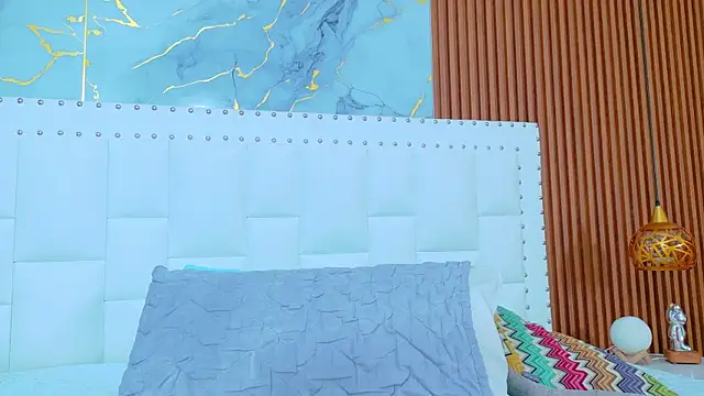 IrresistibleMilf online show from November 23, 12:26 pm