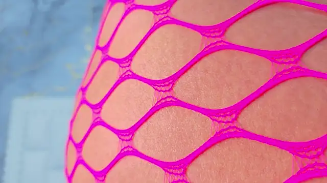 IrresistibleMilf online show from November 2, 11:59 am