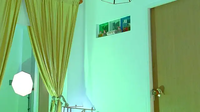 magali 19 online show from March 14, 8:04 pm