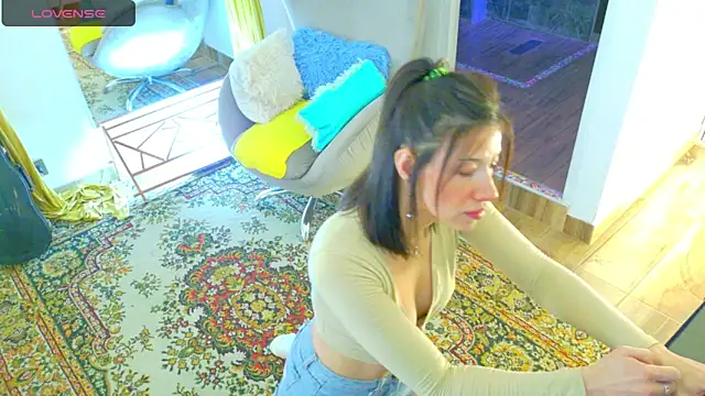 magali 19 online show from October 12, 5:25 pm