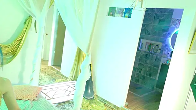 magali 19 online show from October 25, 9:37 pm