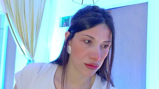 magali 19 online show from November 30, 9:04 pm