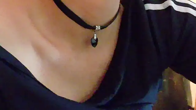 Snapshot of magali_19 chatting on July 12, 1:39 am magali 19 online show from July 12, 1:39 am