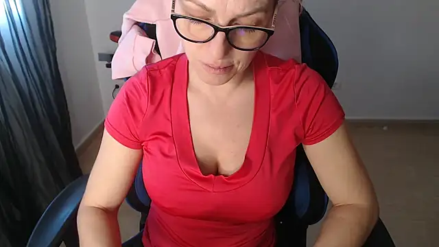 LARACRUZ30 online show from March 16, 3:48 pm