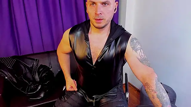 Snapshot of Anthony_Hard chatting on May 24, 8:20 pm Anthony Hard online show from May 24, 8:20 pm